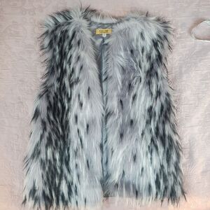 Piko 1988 Soft Faux Fur Vest Size Small Color Grey & Black Stylish Cozy And Warm
